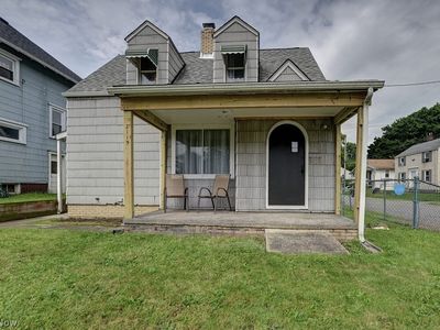 2119 Maple Ave NE