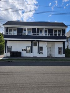 17 Holland St