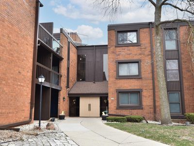 5200 South Tuckaway BOULEVARD #122