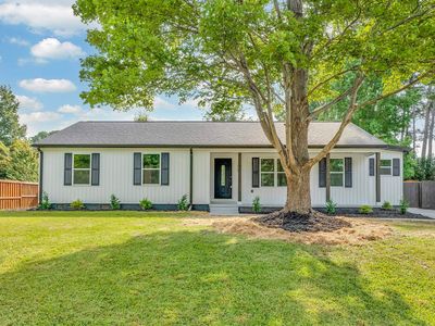 208 Seven Oaks Ln