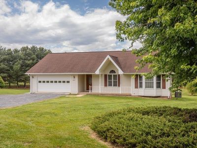 2220 Pinewoods Rd