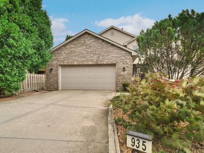 935 High Meadow Dr