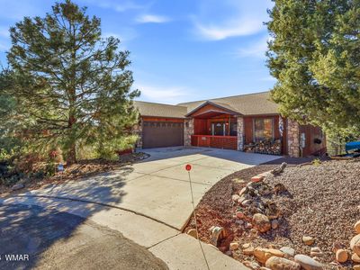 2310 Evergreen Ln