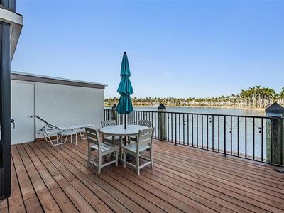6294 Bahia Del Mar Cir APT 107