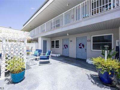 6777 Winkler Rd APT K130