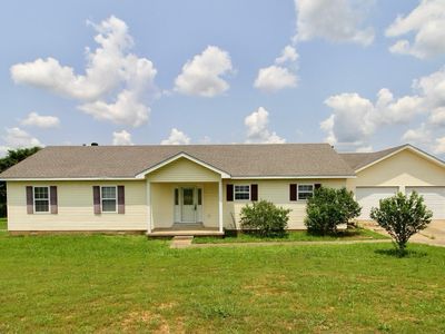 212 Southern Downs Dr