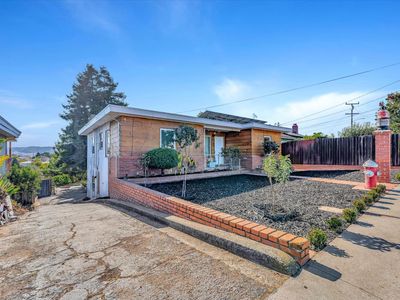 810 Marin Rd