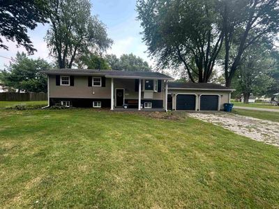 Property at 906 N Hillcrest Rd, Vincennes, IN