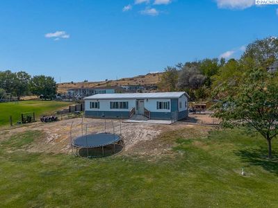 Property at 70706 N State Route 225, Benton City, WA