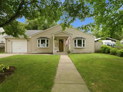 757 Mayfield Ave