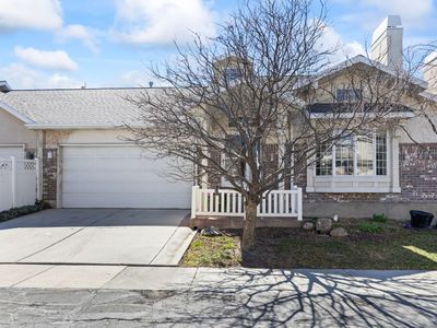 244 E Cottage Glen Ln