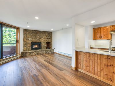 180 E La Bonte Street UNIT 423