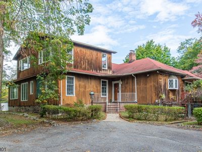 Property at 951 N Beverwyck Rd, Boonton, NJ