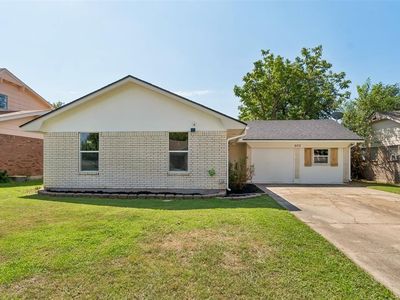 602 Crestmoor Dr