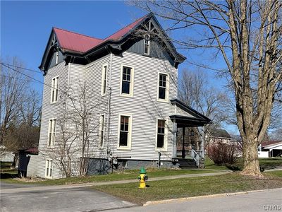 371 Putnam St
