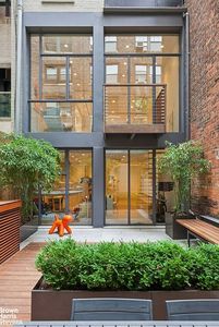 35 W 71st St Fl 1