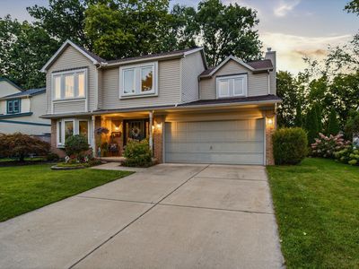 7963 Lake Crest Dr