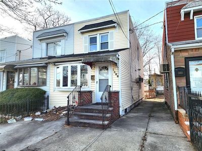 1466 E 56th St
