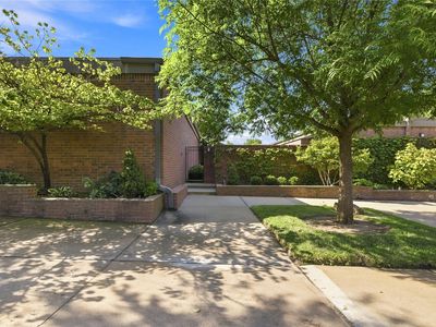 2427 E 72nd St #2-5-C