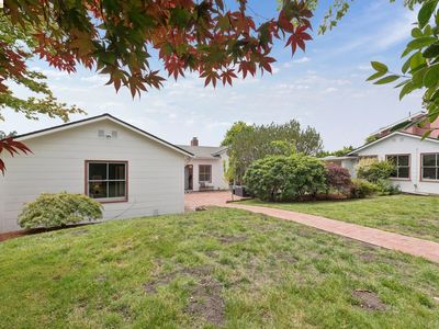 798 Creston Rd