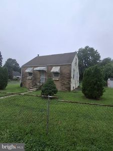 120 Burton Ln E