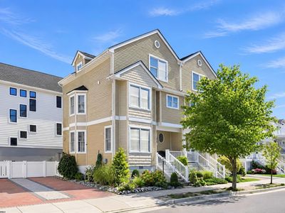 23 N Adams Ave