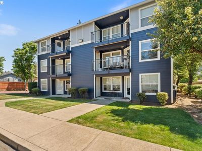 661 NE 162nd Ave #301