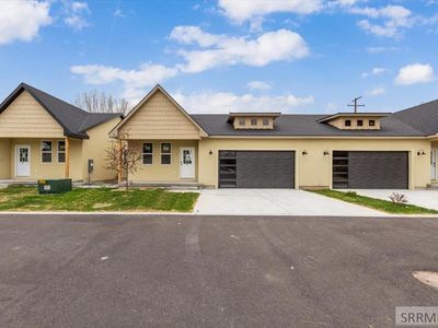 163 Olive Ln