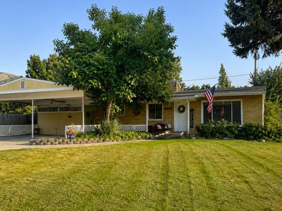 1092 Elm Ave