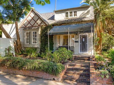 610 W Valerio St #&-1702