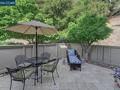 2017 Oakmont Way APT 2