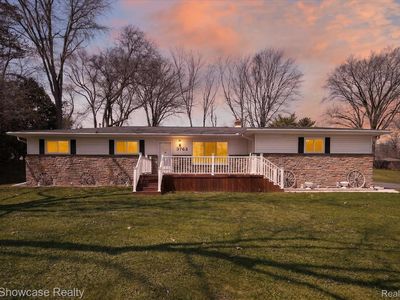 3762 Lakewood Dr