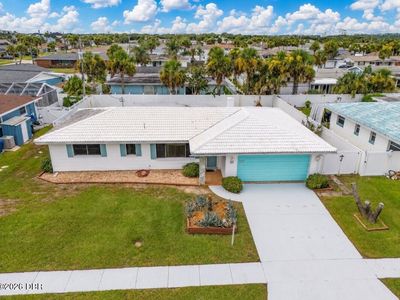22 Sunrise Ave
