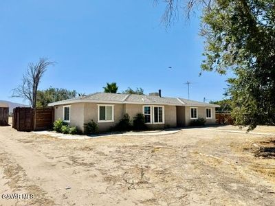 Property at 11132 E Avenue R6, Littlerock, CA