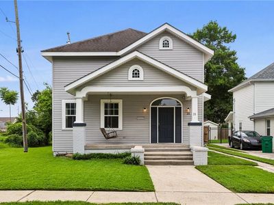 21 Forest Ave