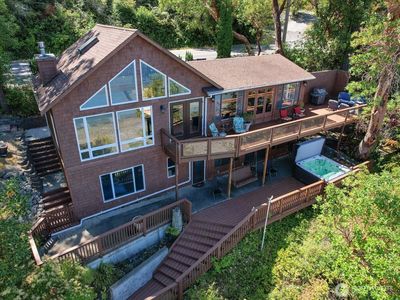 1700 Madrona Way