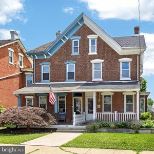 332 Walnut St