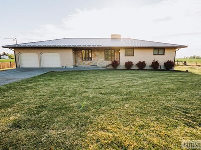 202 Cottonwood Ln