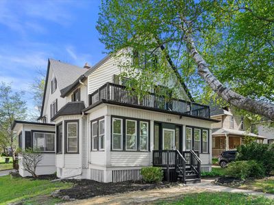 132 E Washington STREET