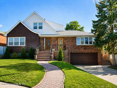 708 Hylan Blvd