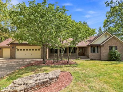24 Red Pine Ct