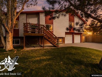 800 Madison Dr