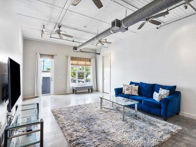 103 SE 4th Avenue #203