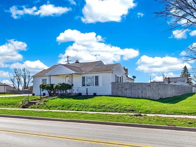 817 E Main St