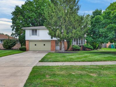 Property at 5715 Skyline Dr, Seven Hills, OH
