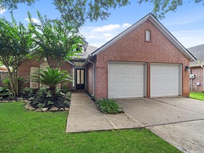 4207 Lakeshore Forest Dr