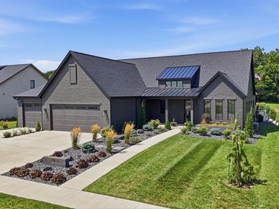 2100 Golfview Dr