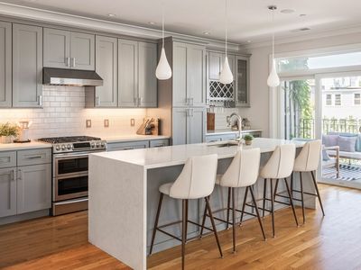 854 E Broadway #3
