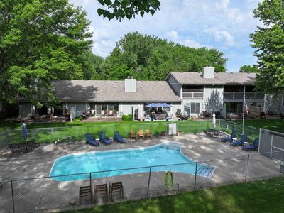 2300 Country Club Dr Unit 5