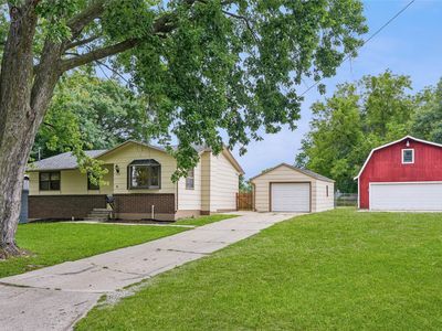 1107 N 10th Ave E